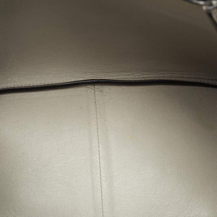 Pre Owned Prada Light Grey Vitello Daino Leather Dynamique Tote