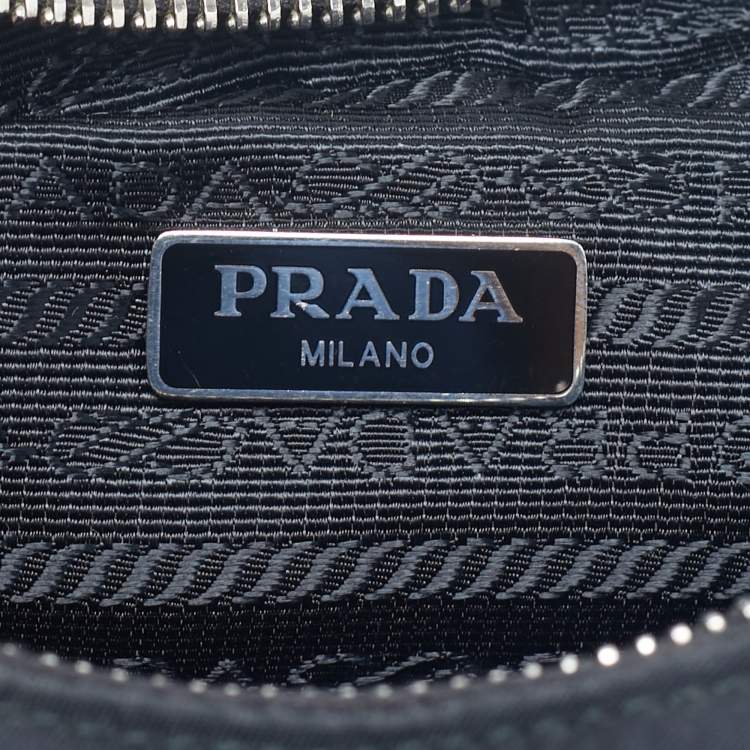 Pre Owned Prada Black Nylon Re-Edition 2006 Bag