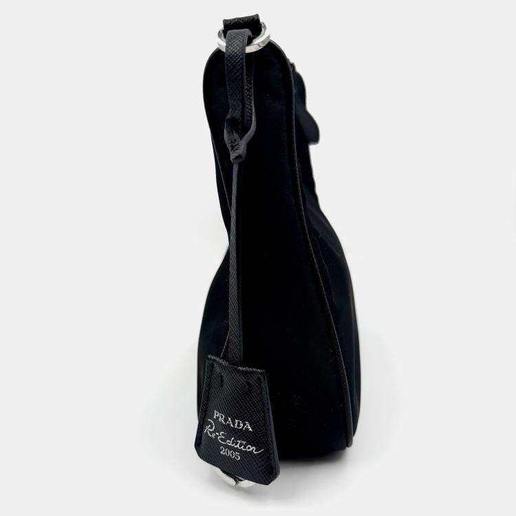 Pre Owned Prada Black Nylon and Saffiano Leather Re-Edition 2005 Shoulder Bag