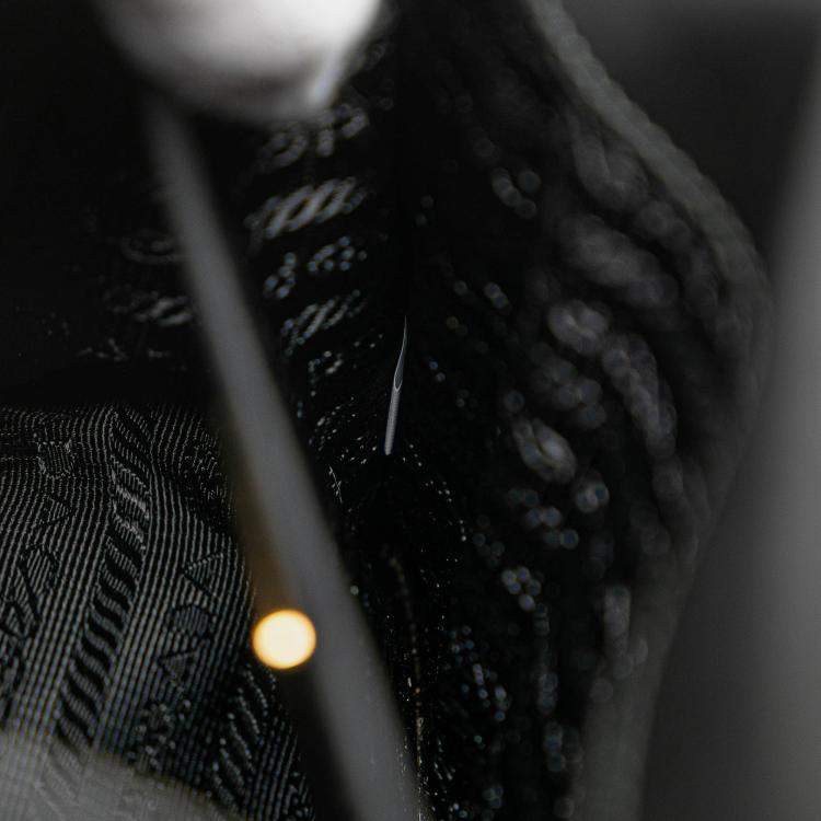 مملوكة مسبقًا Prada Black Saffiano Lux Chain Crossbody