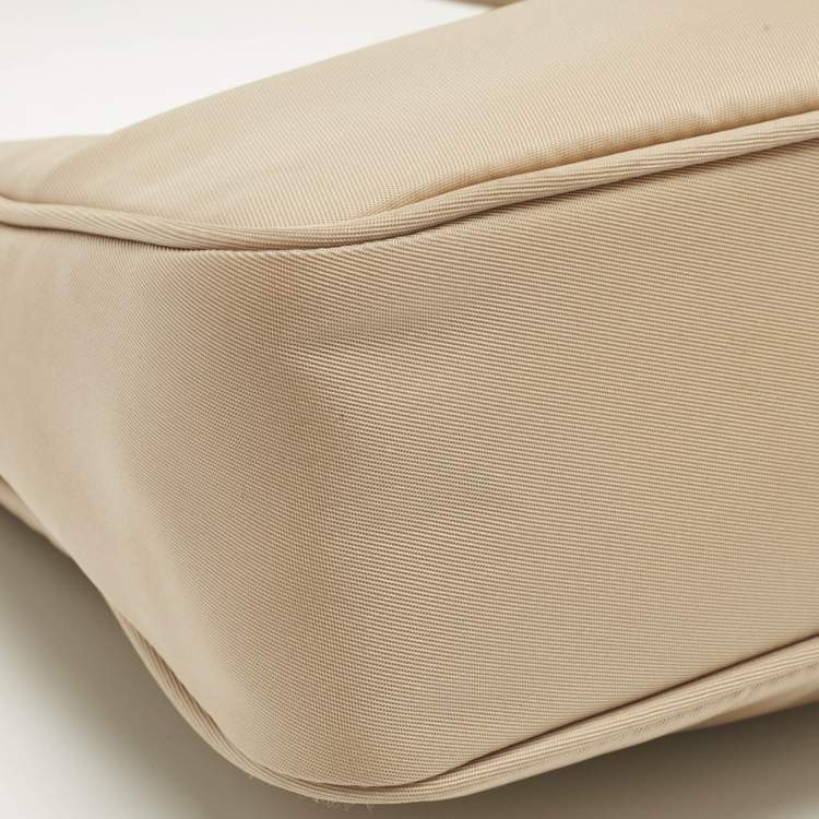 Pre Owned Prada Beige Nylon Re-Edition 2000 Shoulder Bag