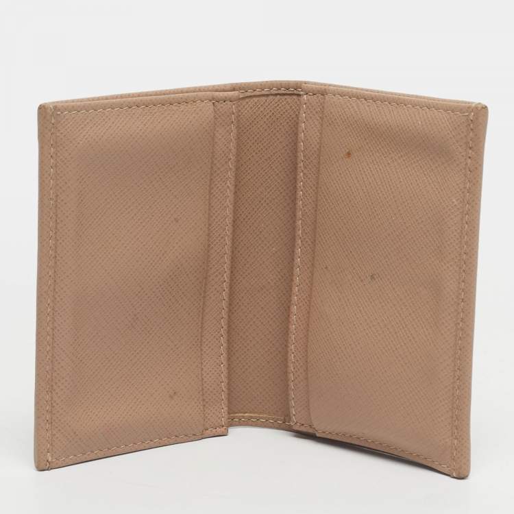 مملوكة مسبقًا Prada Beige Saffiano Metal Leather Bifold Card Case