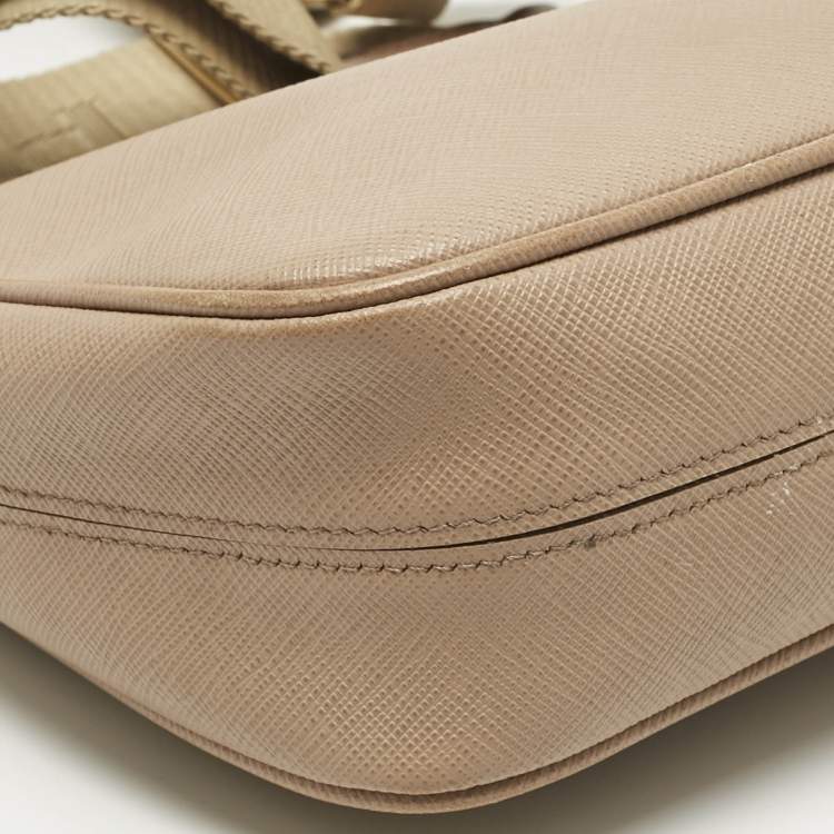 Pre Owned Prada Beige Saffiano Lux Leather Re-Edition 2005 Shoulder Bag