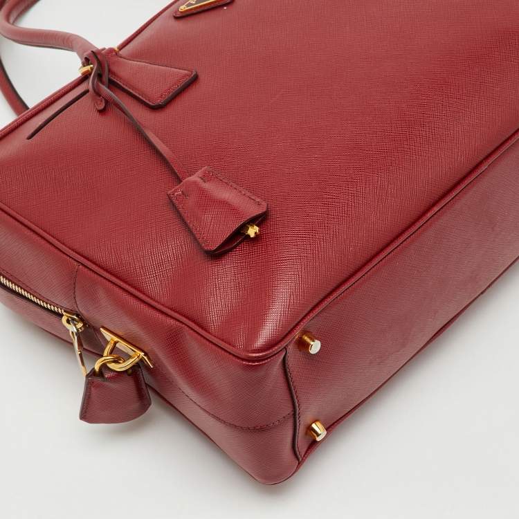 Pre Owned Prada Red Saffiano Lux Leather Top Zip Bauletto Bag