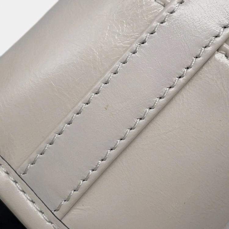 Pre Owned Prada Bonnie Shoulder Bag White Leather Size Small