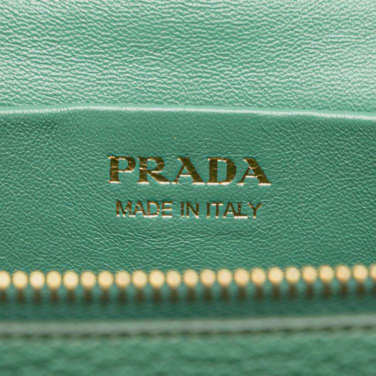 Pre Owned Prada Green Mini Vitello Daino Vanity Top Handle Bag