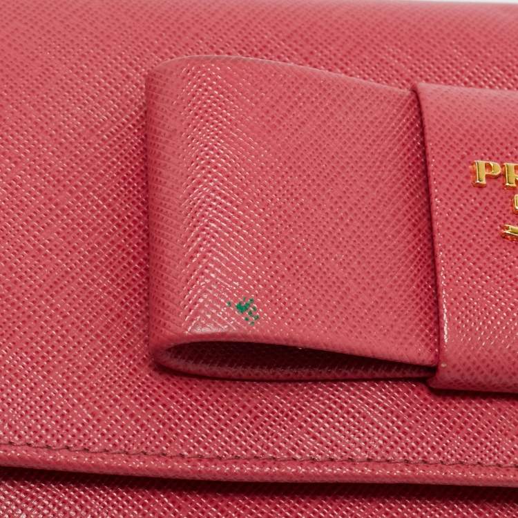 Pre Owned محفظة برادا كونتيننتال جلد سافيانو معدني وردي بقوس قلاب