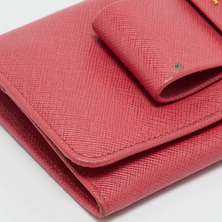 Pre Owned محفظة برادا كونتيننتال جلد سافيانو معدني وردي بقوس قلاب