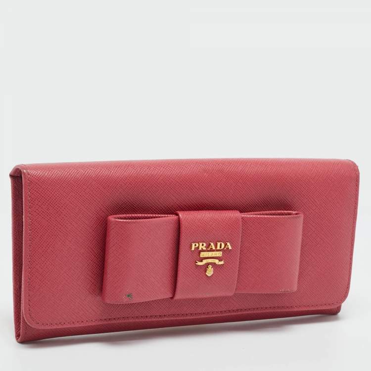 Pre Owned محفظة برادا كونتيننتال جلد سافيانو معدني وردي بقوس قلاب