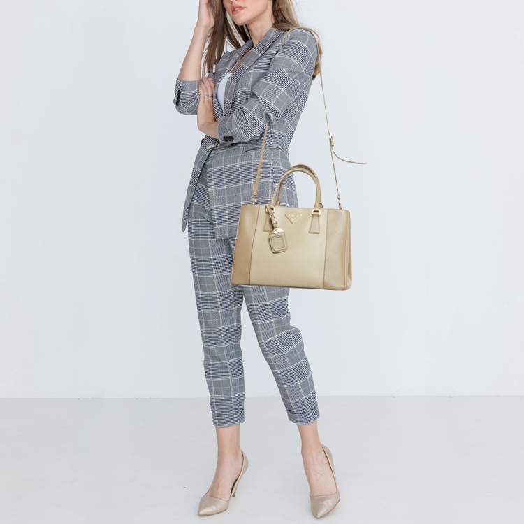 Pre Owned Prada Two Tone Beige Saffino Leather Medium Double Zip Tote