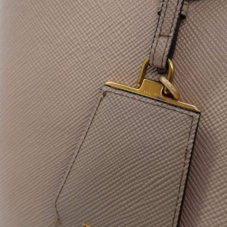 مملوكة مسبقًا Prada Saffiano Double Cuir Tote