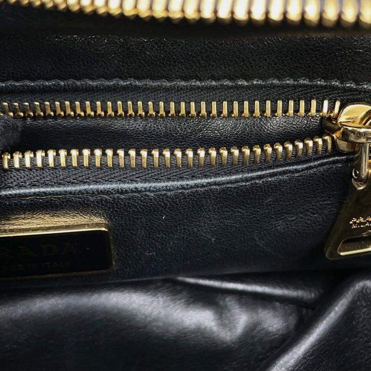 Pre Owned Prada Quilted 2Waybag Black Leather