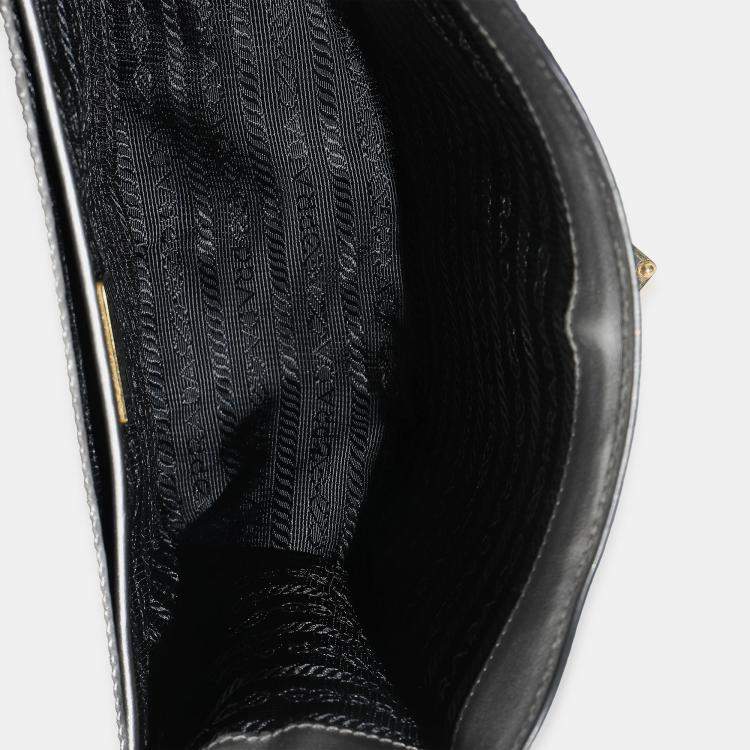 Pre Owned Prada Silver Saffiano Soft Calfskin Metal Triangle Logo Envelope Chain Bag