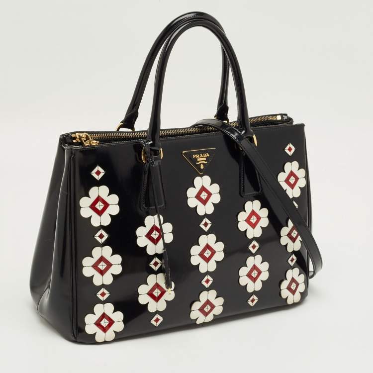Pre Owned Prada Black Spazzolato Leather Medium Floral Double Zip Tote