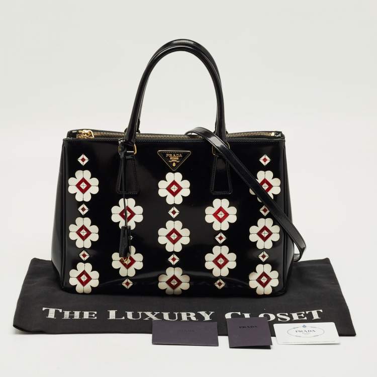 Pre Owned Prada Black Spazzolato Leather Medium Floral Double Zip Tote