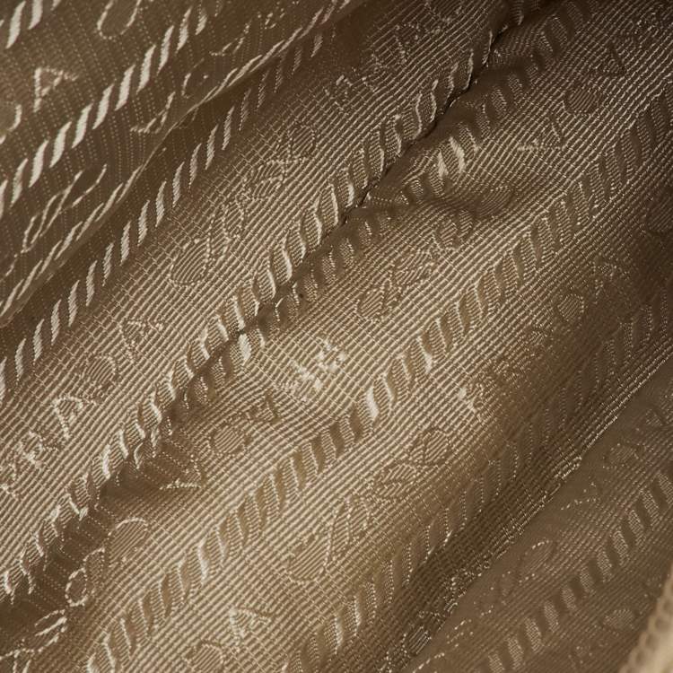 Pre Owned Prada Beige Nylon Re-Edition 2000 Shoulder Bag