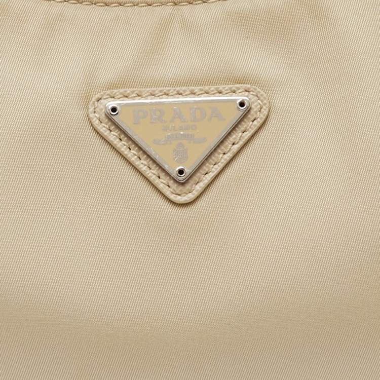 Pre Owned Prada Beige Nylon Re-Edition 2000 Shoulder Bag