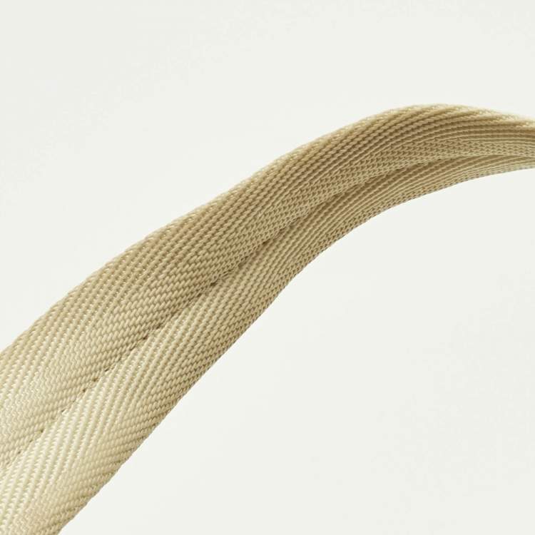 Pre Owned Prada White Wool Re-Edition 2000 Shoulder Bag