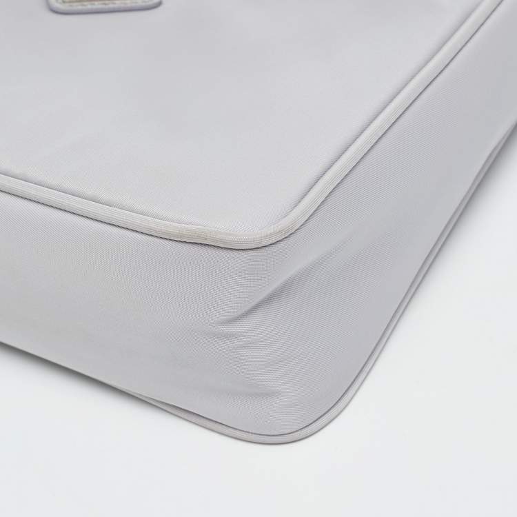 Pre Owned Prada Light Lilac Nylon Re-Edition 2000 Shoulder Bag