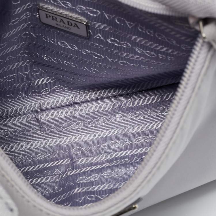 Pre Owned Prada Light Lilac Nylon Re-Edition 2000 Shoulder Bag