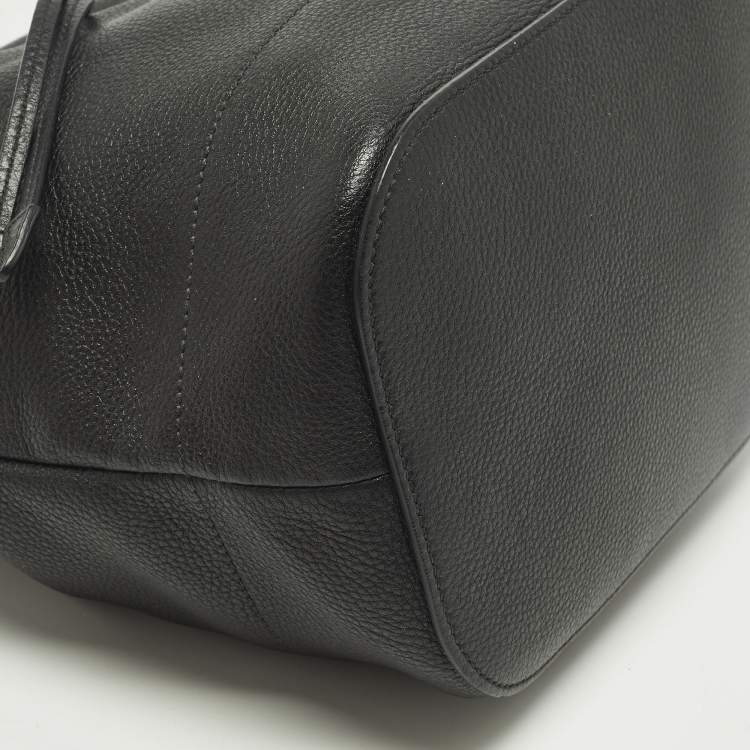 Pre Owned Prada Black Leather Drawstring Bucket Bag