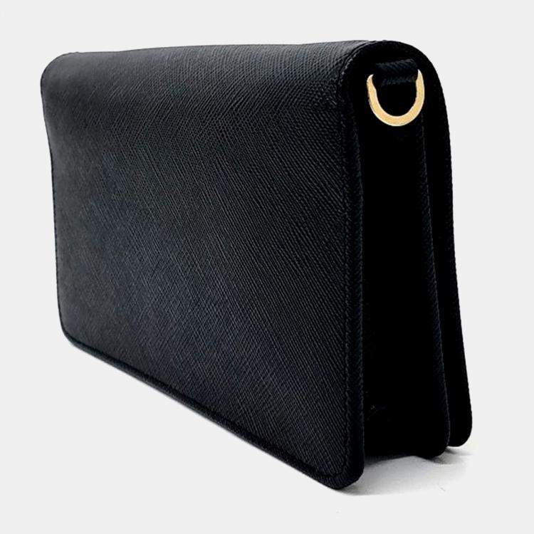 مملوكة مسبقًا Prada Black Leather Saffiano Chain Crossbody Bag