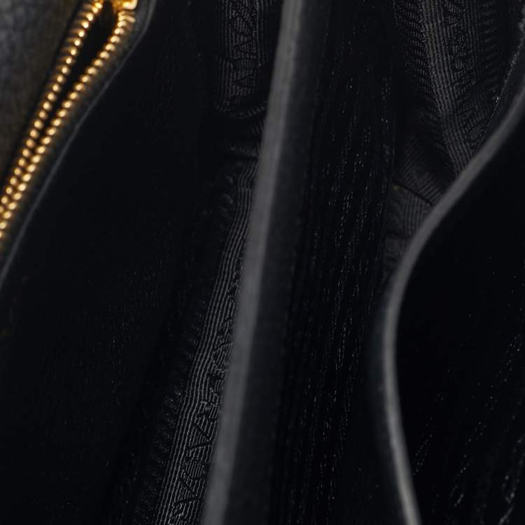 Pre Owned Prada Black Vitello Leather Flap Crossbody Bag