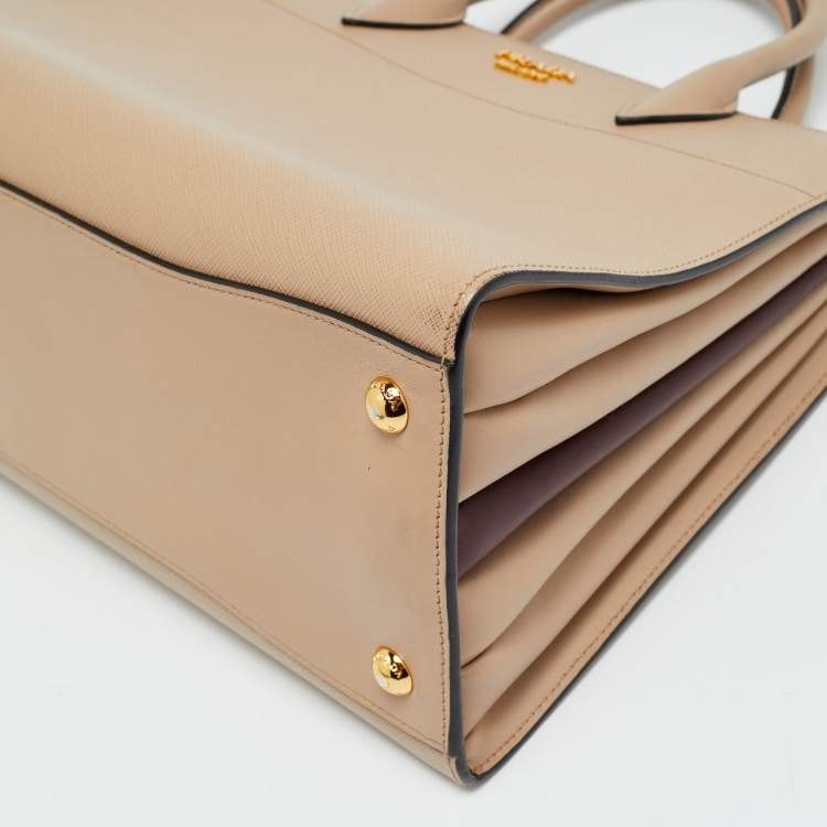 مملوكة مسبقًا Prada Bibliotheque Beige Saffiano Leather Tote