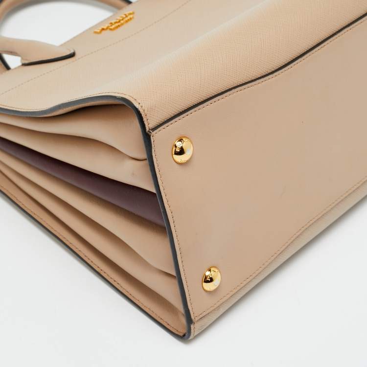 مملوكة مسبقًا Prada Bibliotheque Beige Saffiano Leather Tote