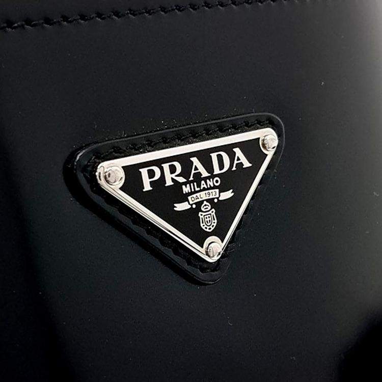 مملوكة مسبقًا Prada Black Leather Brushed Pannier Tote Bag