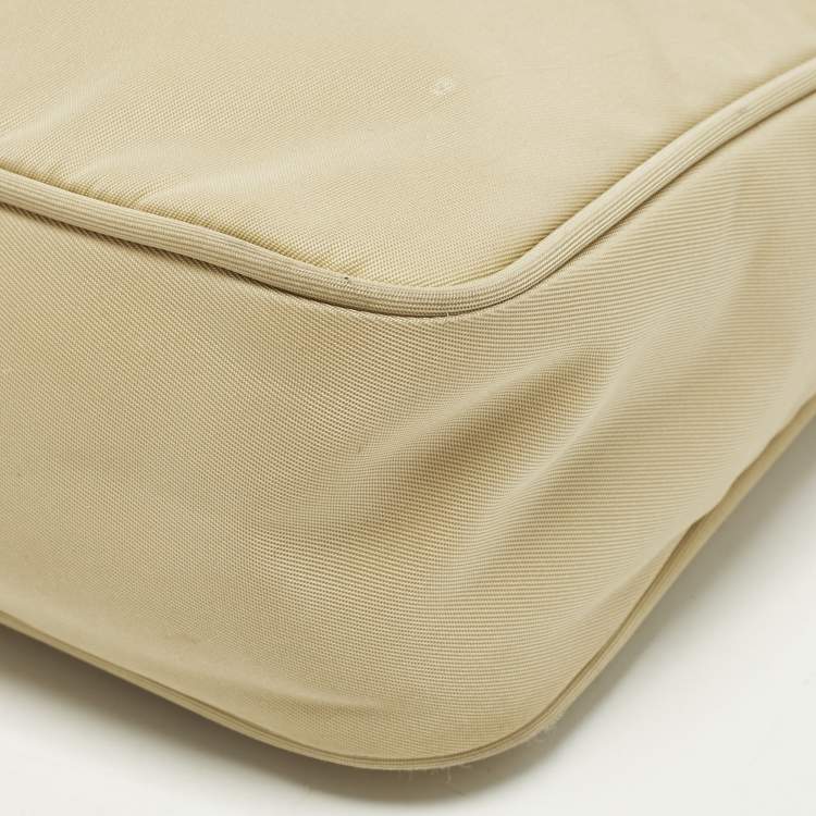 Pre Owned Prada Re-Edition 2000 Cream Nylon Shoulder Bag