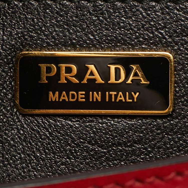 Pre Owned Prada Cahier Red/Black City Calf and Saffiano Leather Shoulder Bag