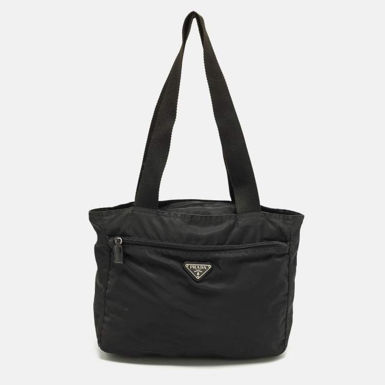 مملوكة مسبقًا Prada Black Nylon Shoulder Bag