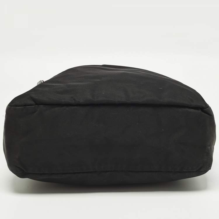 مملوكة مسبقًا Prada Black Nylon Shoulder Bag