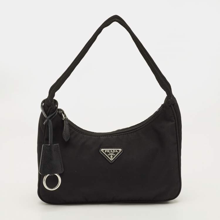 Pre Owned Prada Re-Edition 2000 Black Nylon Shoulder Bag