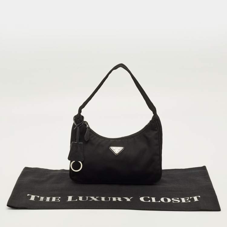 Pre Owned Prada Re-Edition 2000 Black Nylon Shoulder Bag