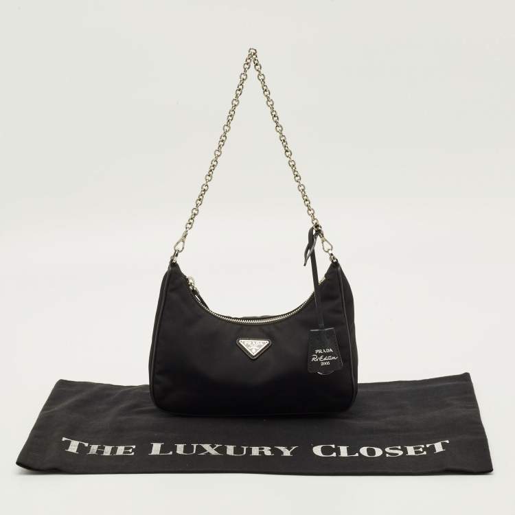 مملوكة مسبقًا Prada Re-Edition 2005 Black Nylon and Saffiano Leather Shoulder Bag