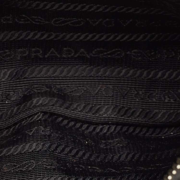 مملوكة مسبقًا Prada Re-Edition 2005 Black Nylon and Saffiano Leather Shoulder Bag
