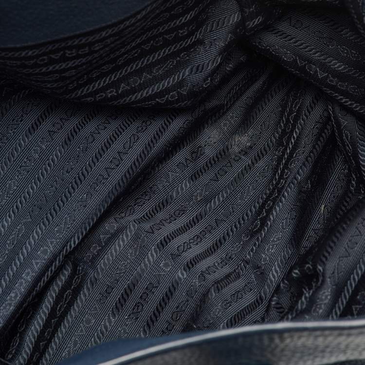 مملوكة مسبقًا Prada Daino Navy Blue Leather Shopper Tote