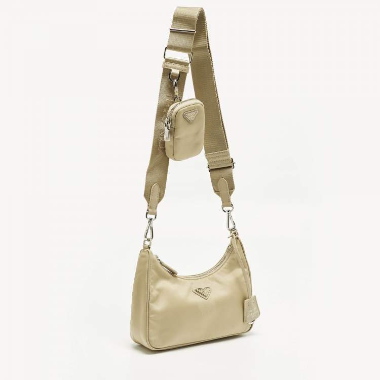 Pre Owned Prada Re-Edition 2005 Cream Nylon Shoulder Bag