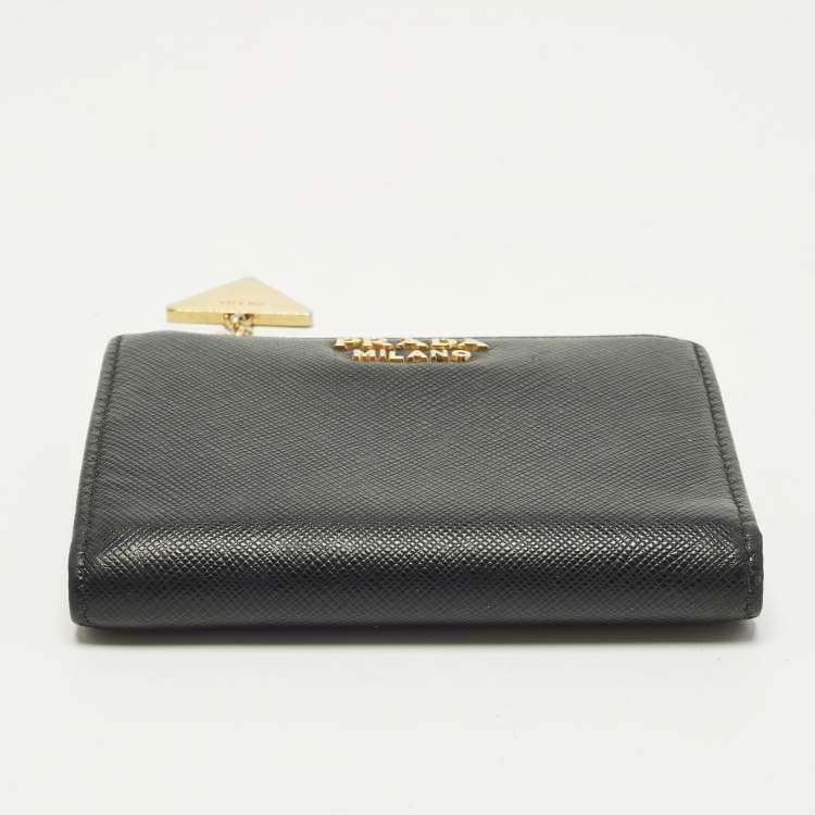 Pre Owned Prada Black Saffiano Leather Bifold Wallet
