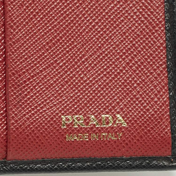 Pre Owned Prada Black Saffiano Leather Bifold Wallet