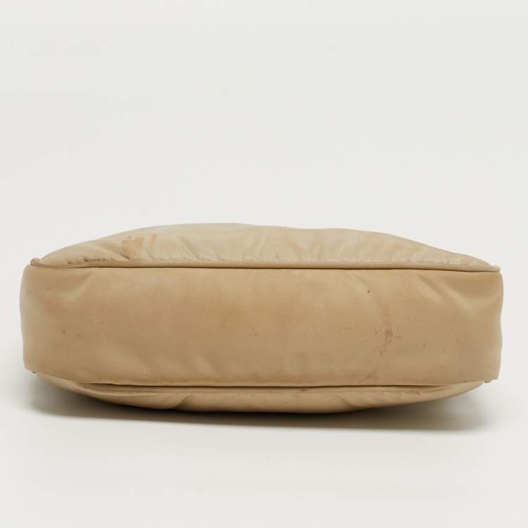 Pre Owned Prada Re-Edition 2000 Cream Nylon Shoulder Bag