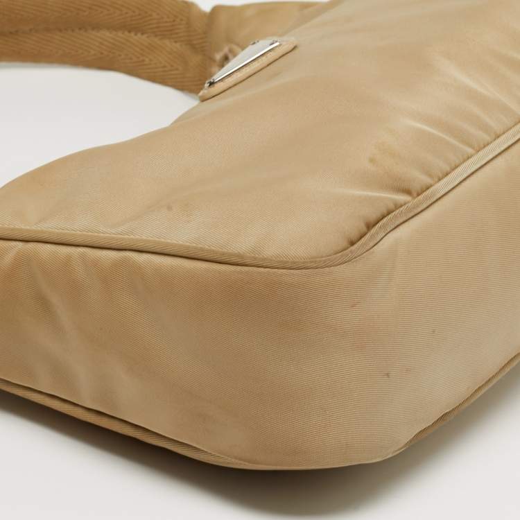 Pre Owned Prada Re-Edition 2000 Cream Nylon Shoulder Bag