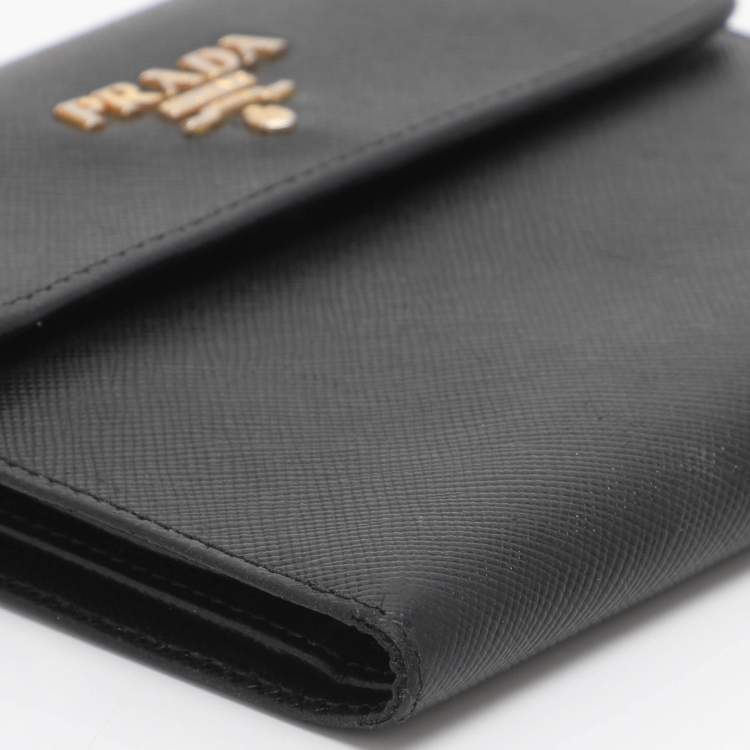 Pre Owned Prada Black Saffiano Lux Leather Bifold Wallet
