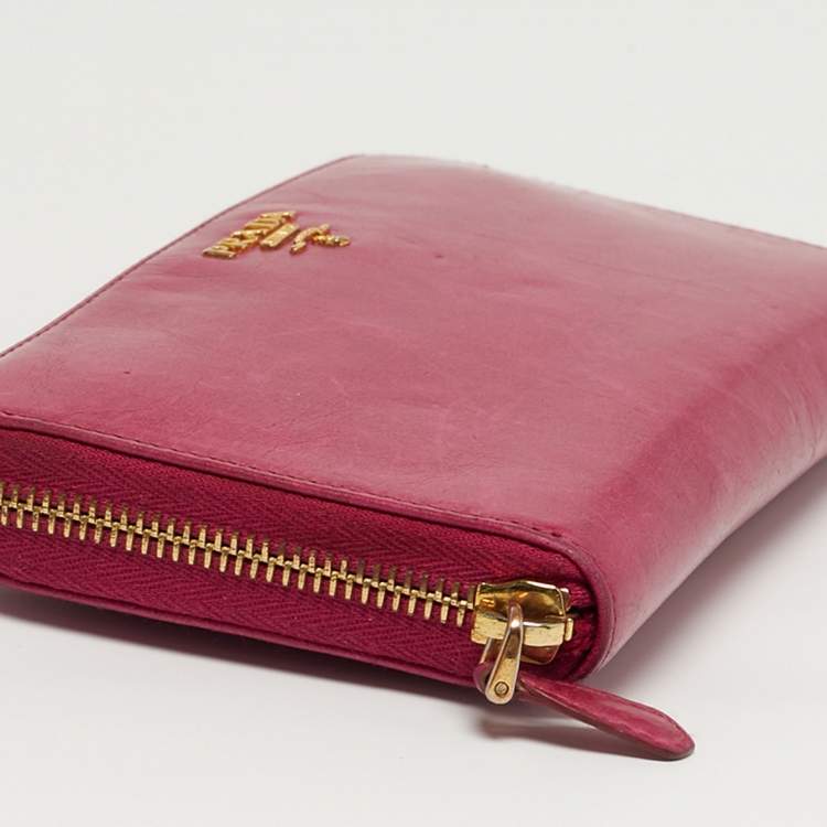 Pre Owned Prada Zip Pink Vitello Shine Leather Continental Wallet