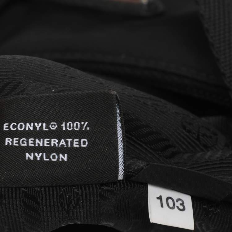 Pre Owned Prada Re-Edition 2000 Black Nylon Shoulder Bag