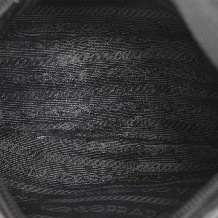 Pre Owned Prada Re-Edition 2000 Black Nylon Shoulder Bag