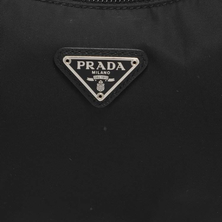 Pre Owned Prada Re-Edition 2000 Black Nylon Shoulder Bag