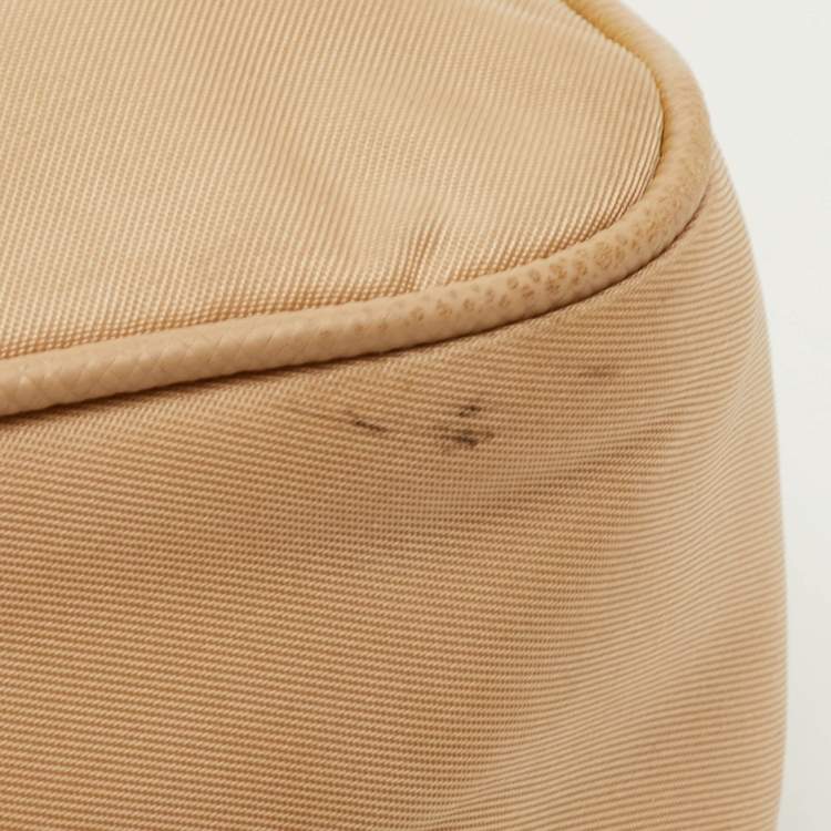 Pre Owned Prada Re-Edition 2005 Beige Nylon Shoulder Bag